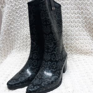 Capelli New York rain boots pointed toe